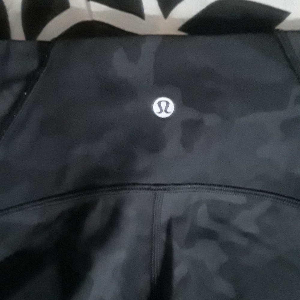 Lululemon crop